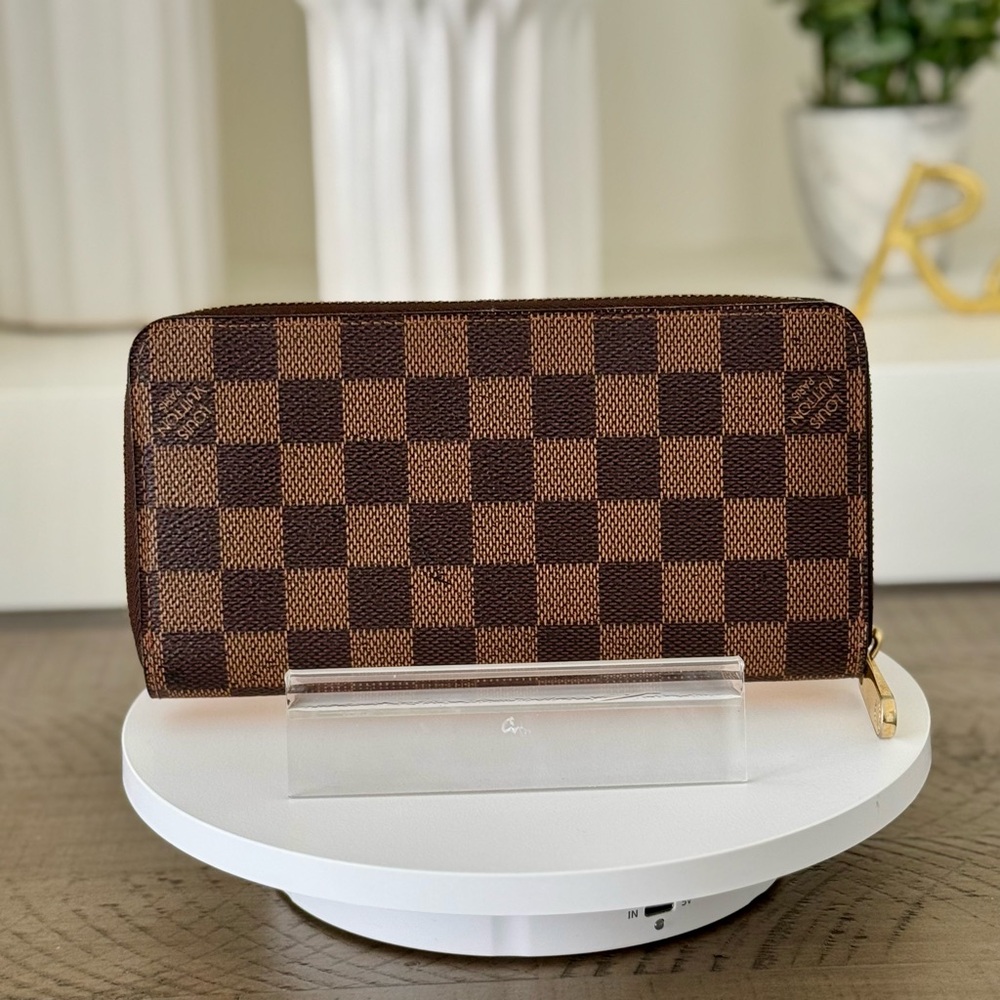 Louis Vuitton Limited Edition Damier Ebene Canvas Zip Around Wallet - Picture 5 of 16
